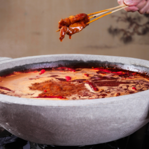 揭秘重慶火鍋底料靈魂之味，獨特秘訣何在？廠家深度解析！